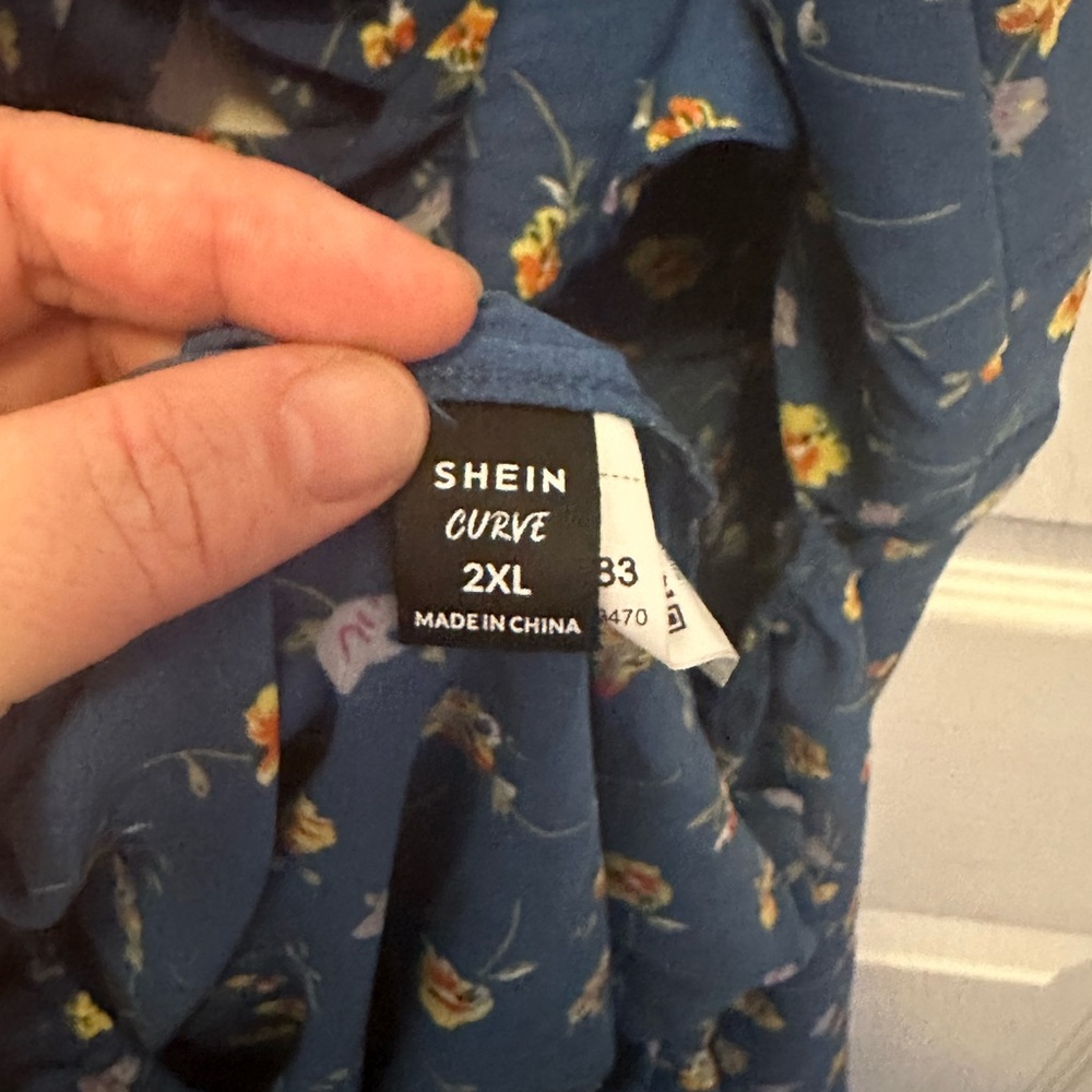 Blue Floral SHEIN Summer Tie Back Dress size 2XL - Picture 4 of 4